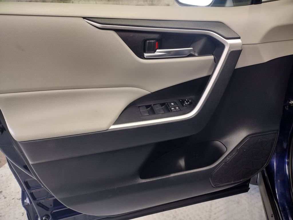 Used 2019 Blue Toyota XLE image 22