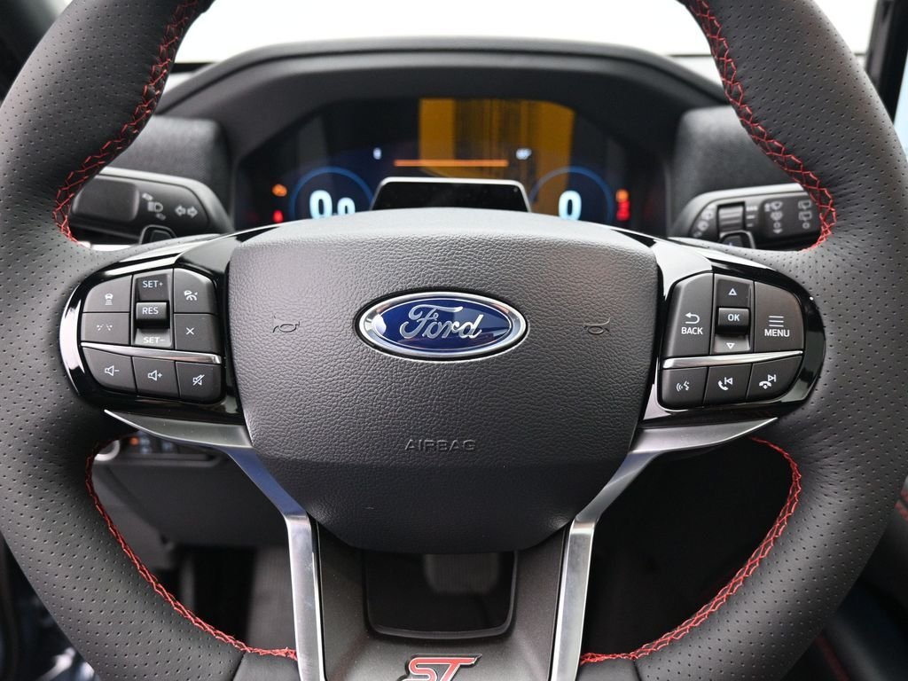 2025 Ford Explorer ST - Photo 13