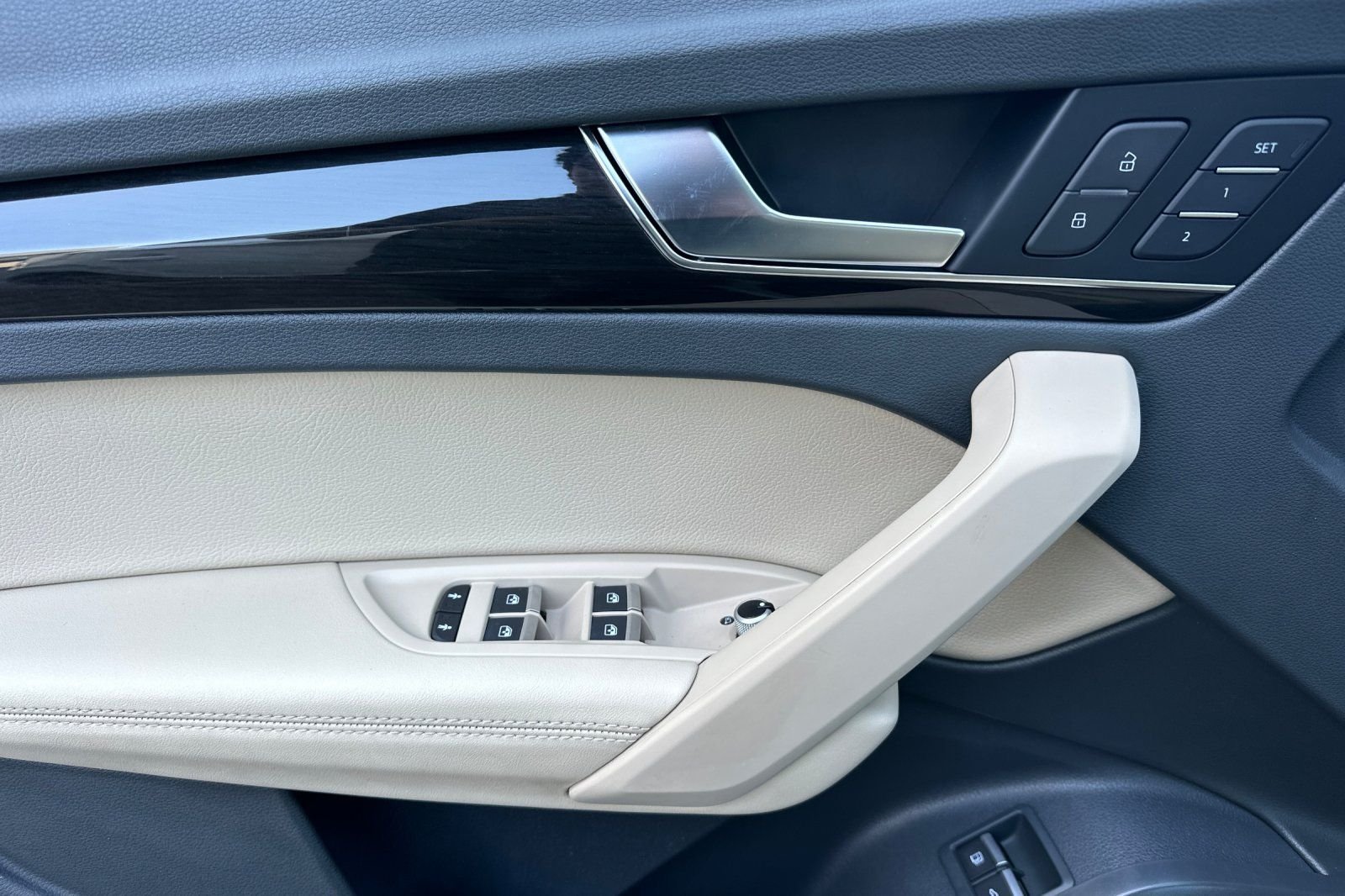 Used 2020 White Audi 55 Premium image 11