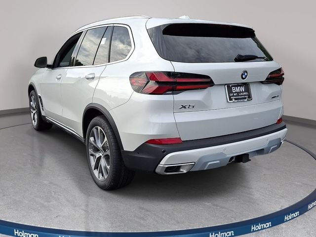 New 2026 Mineral White Metallic BMW xDrive40i image 6