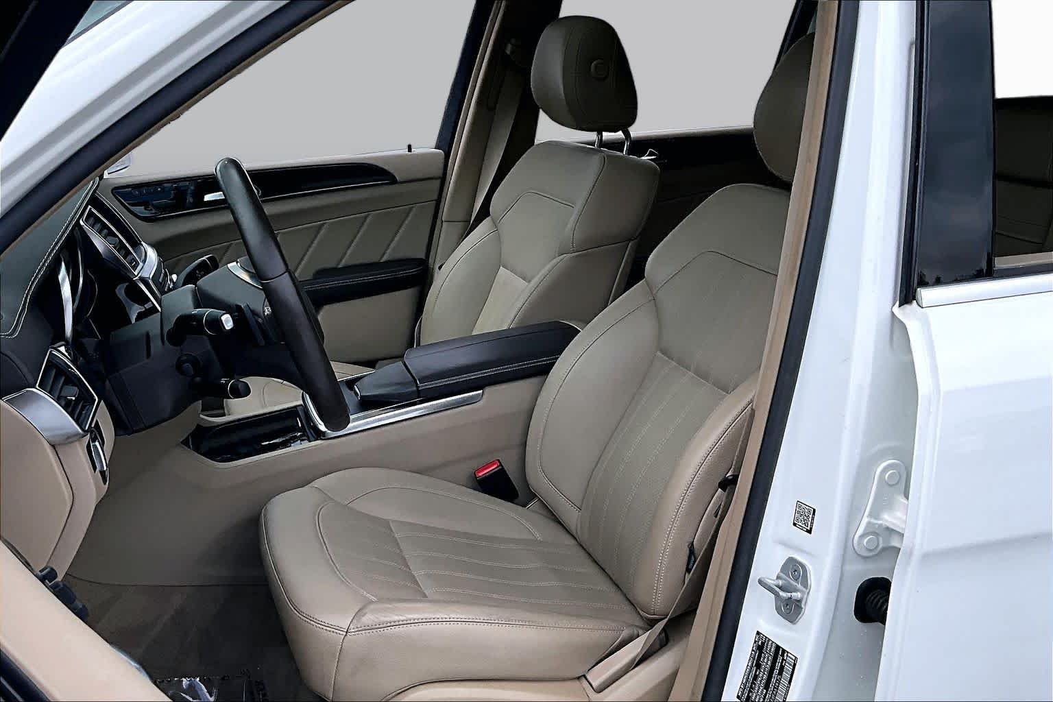 Used 2015 Polar White Mercedes-Benz GL 450 image 8