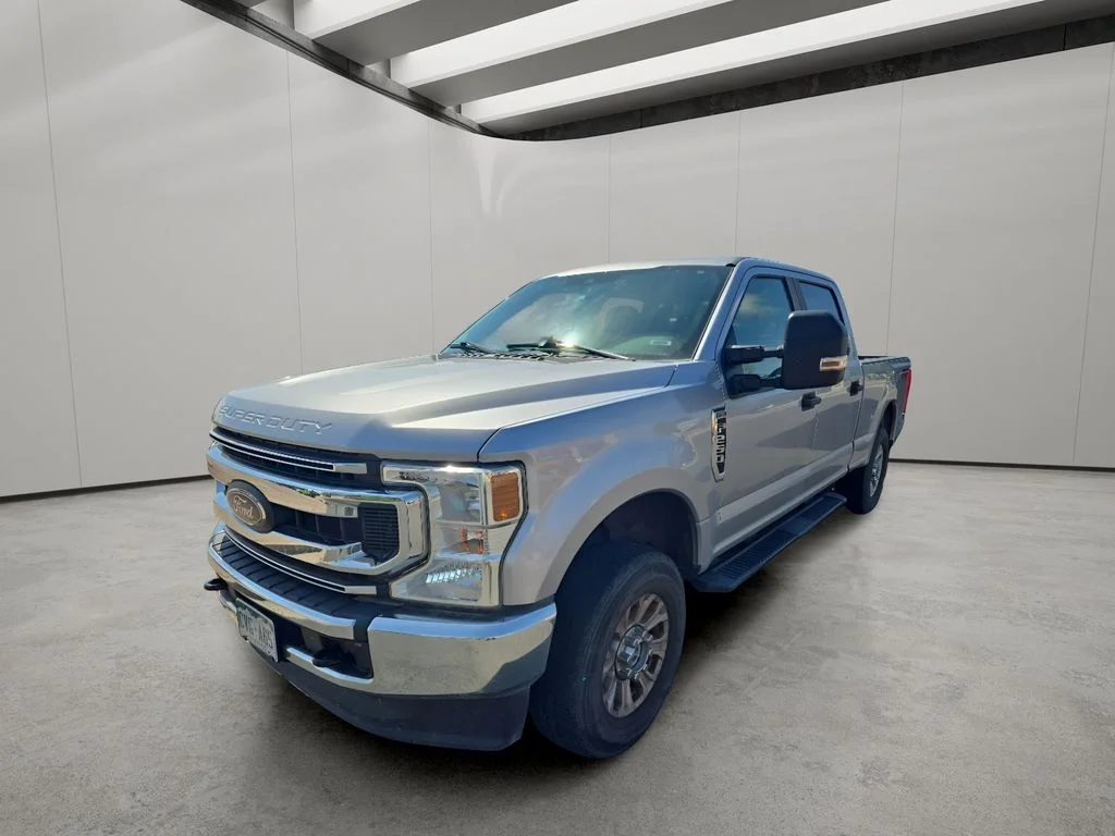 2020 Ford F-250 XL 4x4 Crew Cab 6-3/4' Box's photo