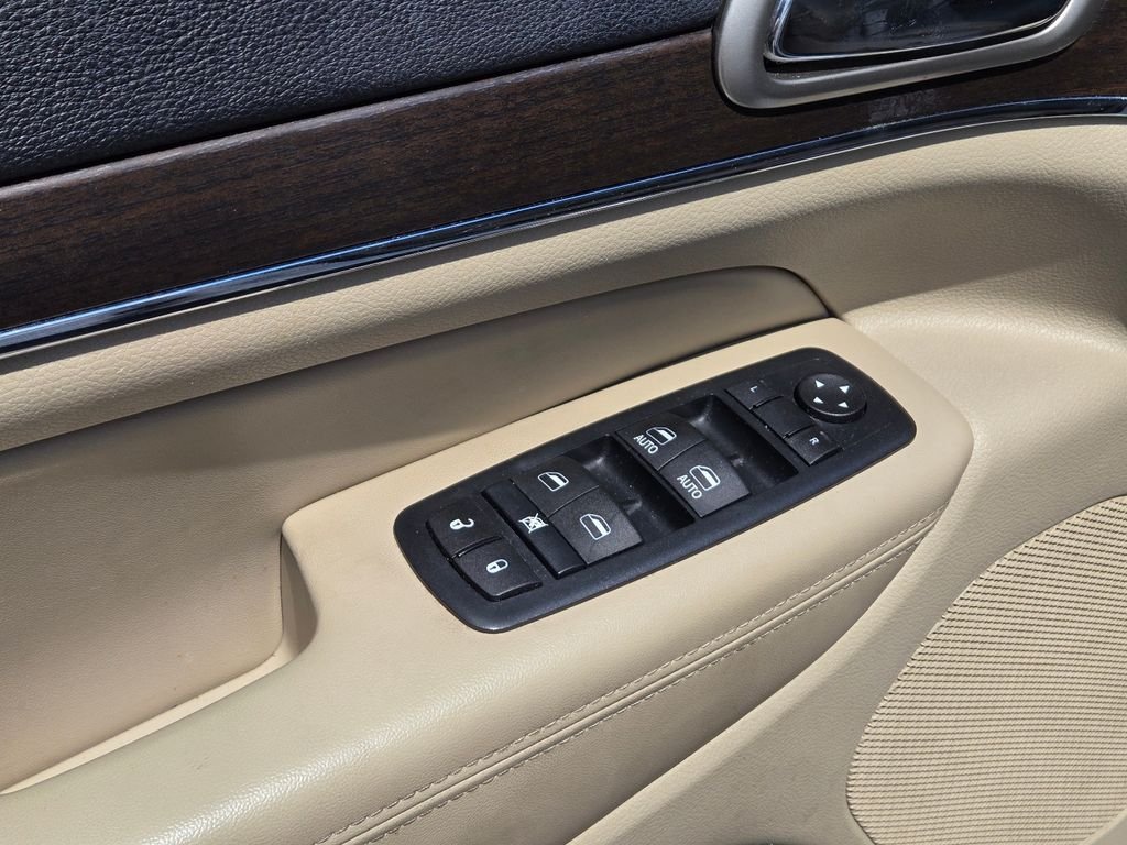 Used 2016 White Jeep Limited image 14