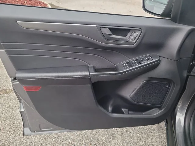 Used 2025 Gray Ford Active image 17