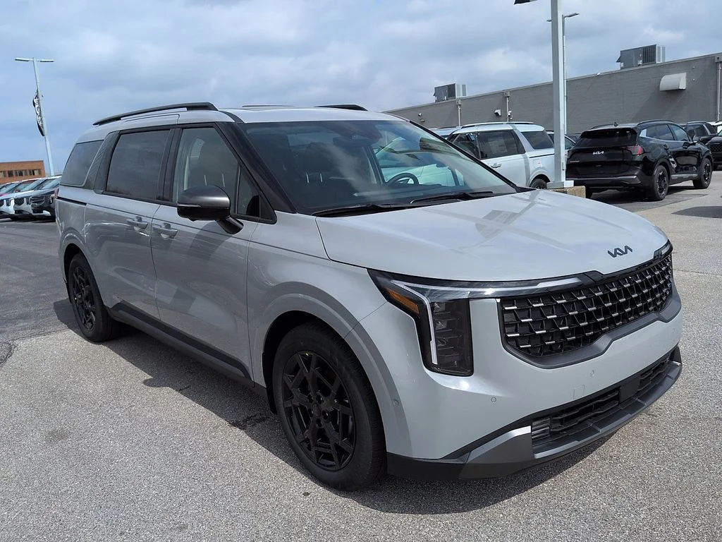 2026 Kia Sedona SX's photo