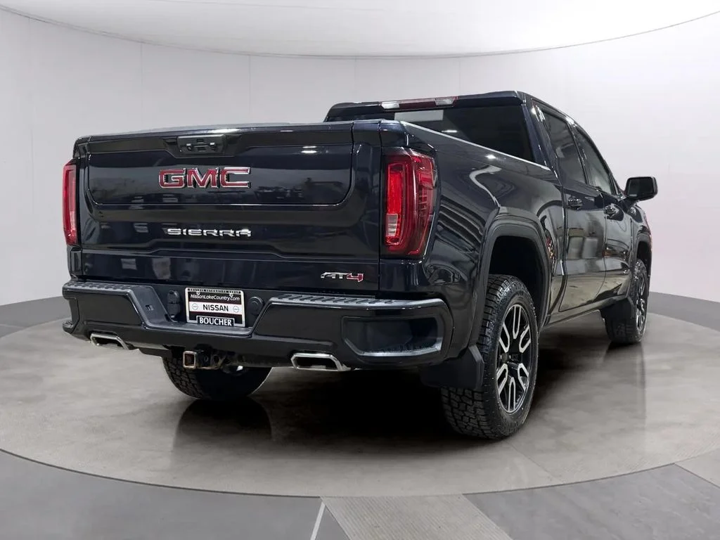 Used 2022 Silver GMC AT4 image 3