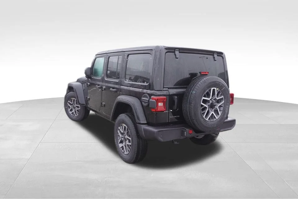 New 2025 Black Clear-Coat Exterior Paint Jeep Sahara image 5