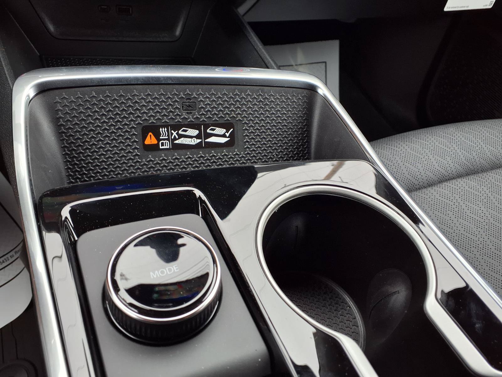 2027 Chevrolet Equinox LT - Photo 12