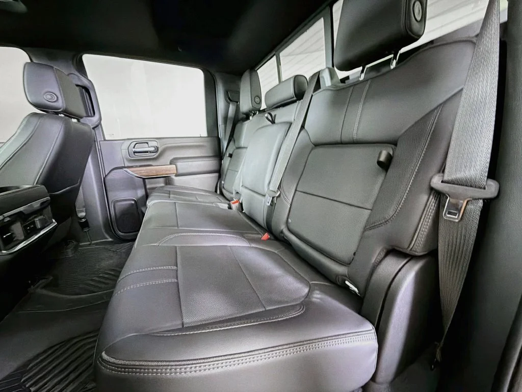 Used 2022 White Chevrolet High Country image 20