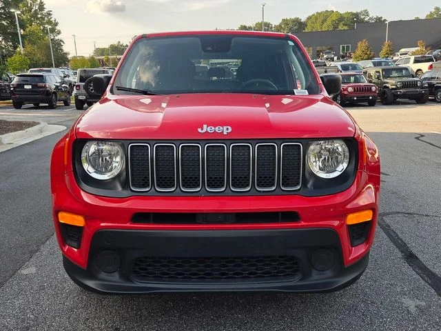 Used 2023 Red Jeep Latitude image 2