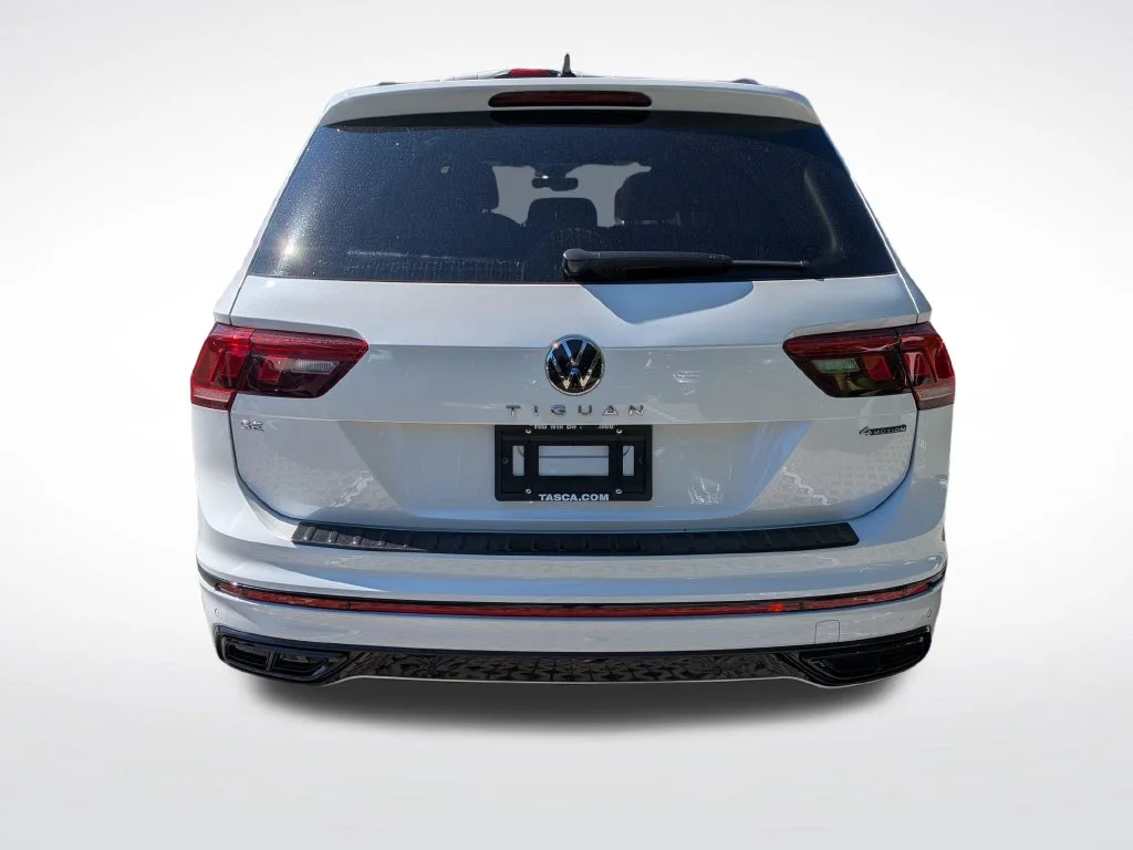 Used 2023 White Volkswagen 2.0T SE R-Line Black image 5