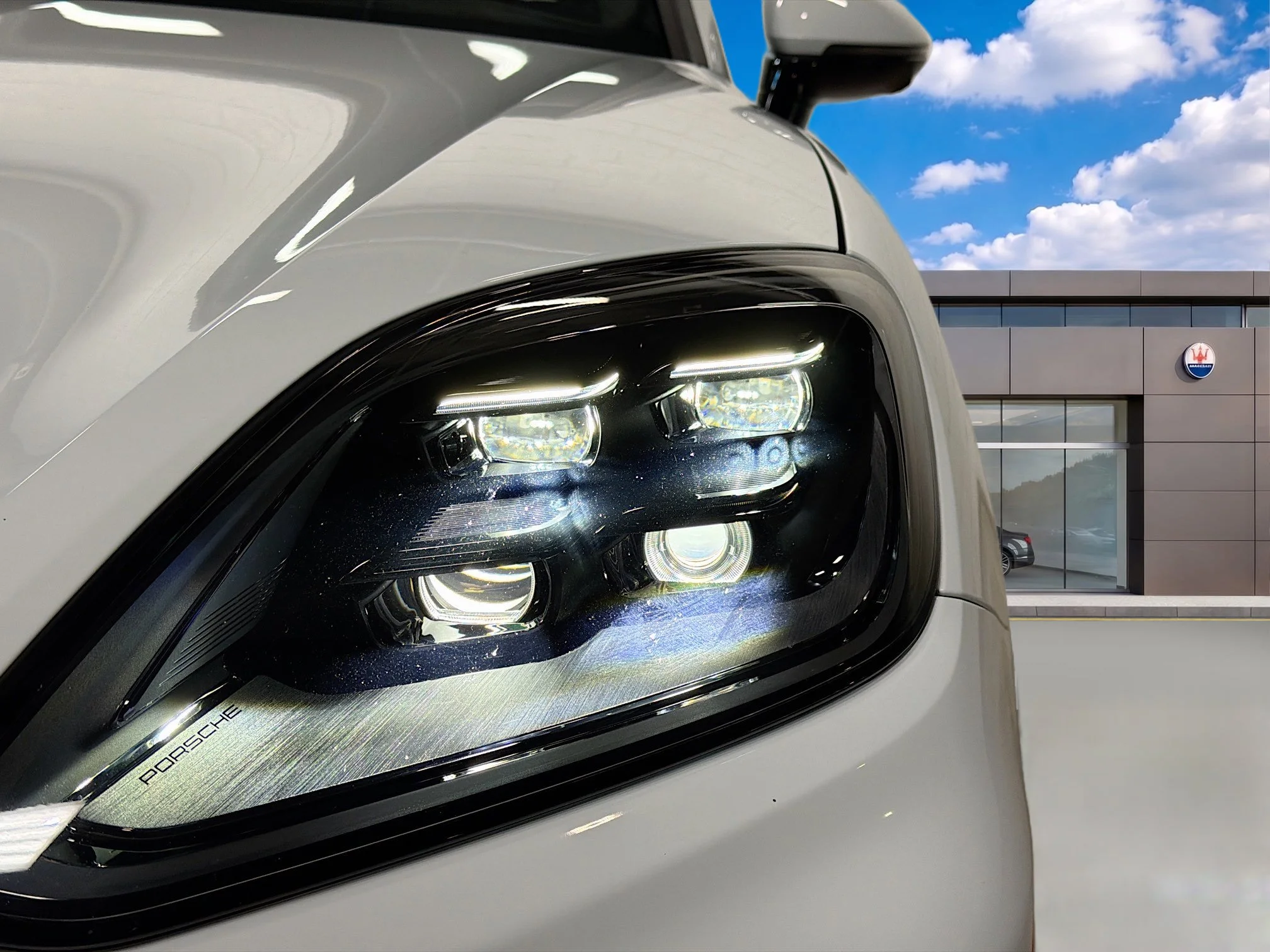 2025 Porsche Cayenne Turbo E-Hybrid - Photo 9