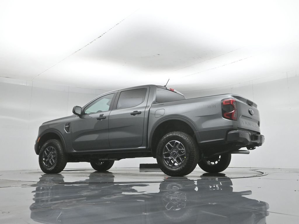 New 2026 Carbonized Gray Metallic Ford XLT image 47