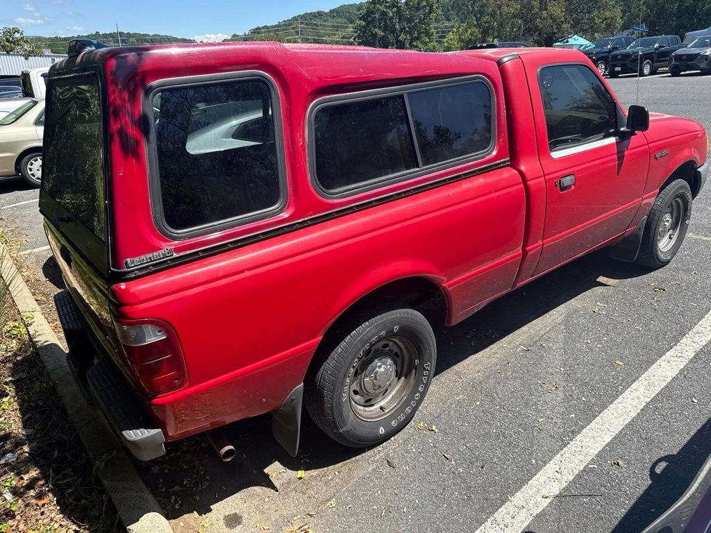 Used 2002  Ford  image 4