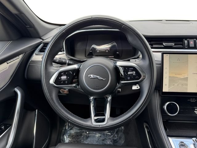 2024 Jaguar F-PACE R-Dynamic S - Photo 13