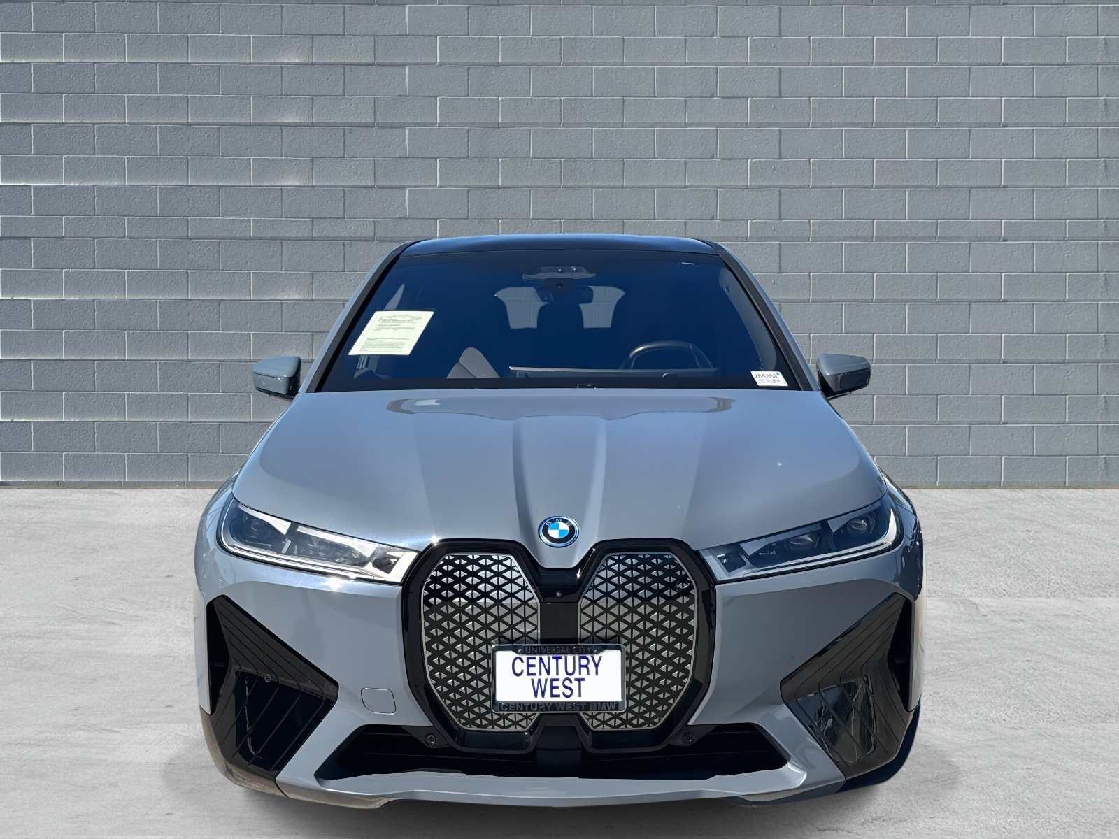 Used 2022 BMW iX Base with VIN WB523CF03NCK45661 for sale in Los Angeles, CA