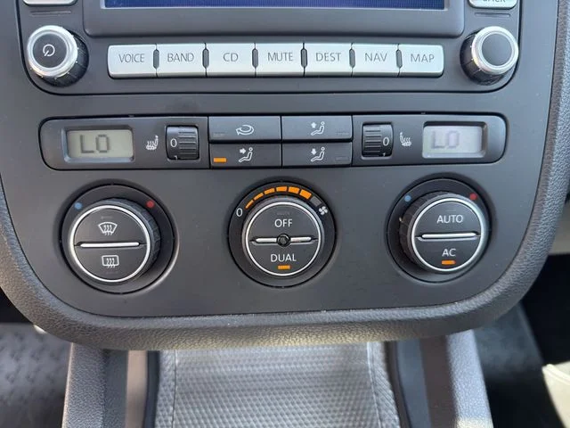 Used 2008  Volkswagen Base image 20