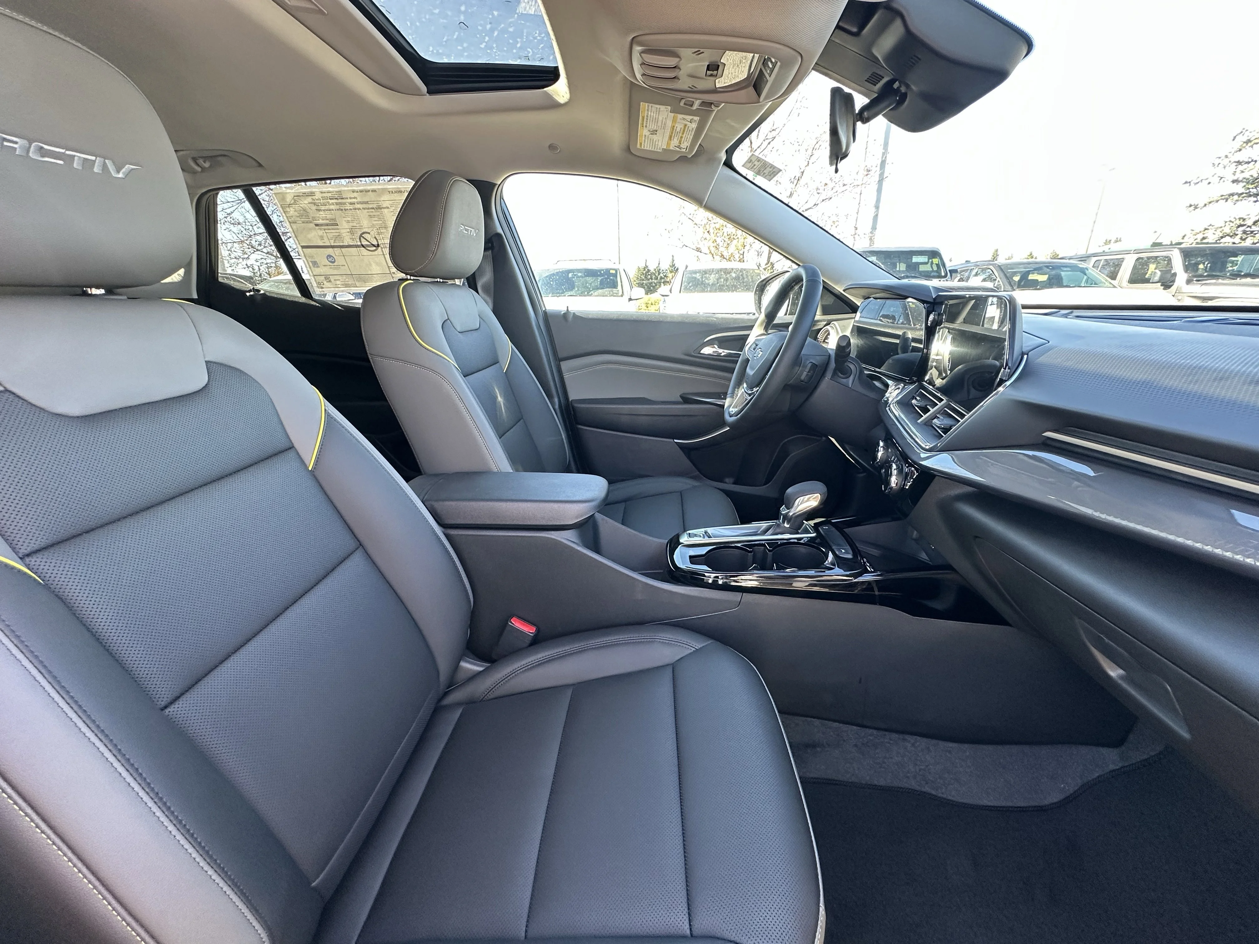 New 2026 Mosaic Black Metallic Chevrolet ACTIV image 23