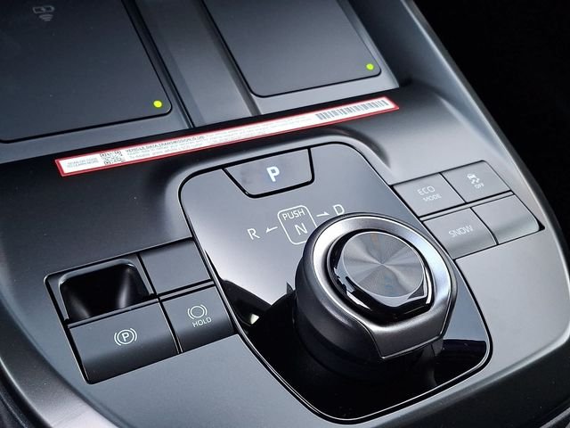 New 2026 Wind Chill Pearl Toyota SE image 10