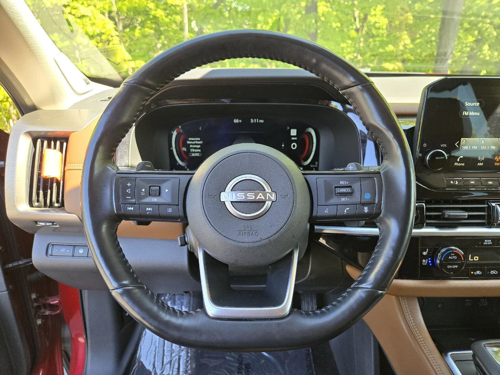 Used 2024 Scarlet Ember Nissan Platinum image 17