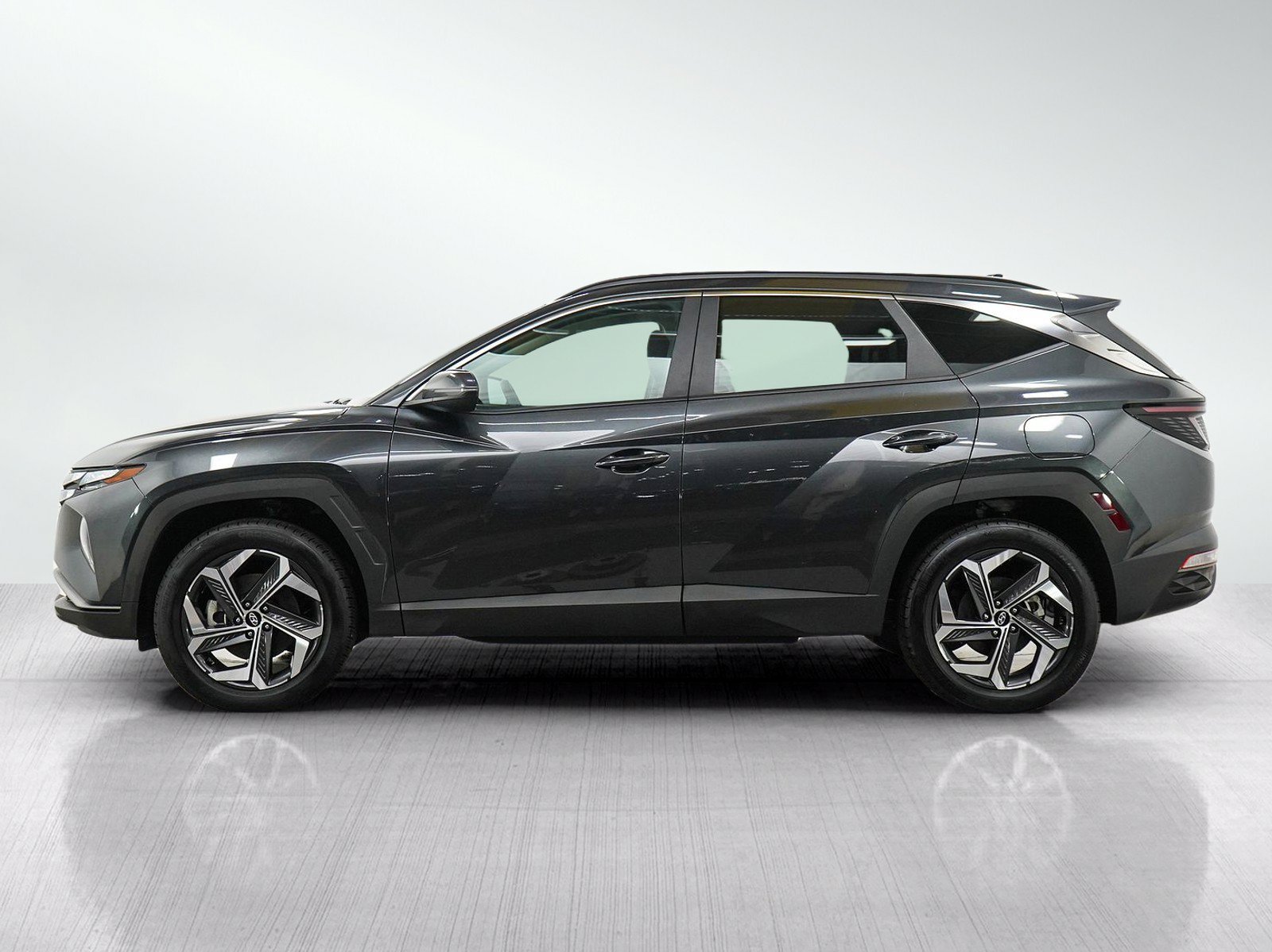 Used 2023 Hyundai Tucson SEL with VIN 5NMJFCAE8PH286172 for sale in Minneapolis, Minnesota