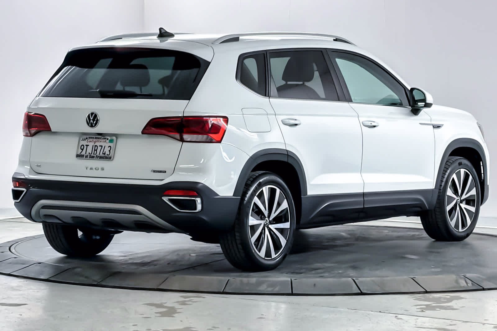 Used 2022 Volkswagen Taos SE with VIN 3VVYX7B28NM067196 for sale in San Francisco, CA