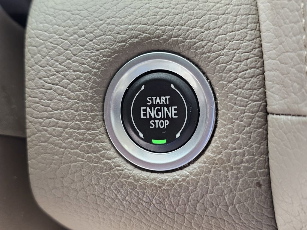Used 2023 Onyx Black GMC Denali image 26