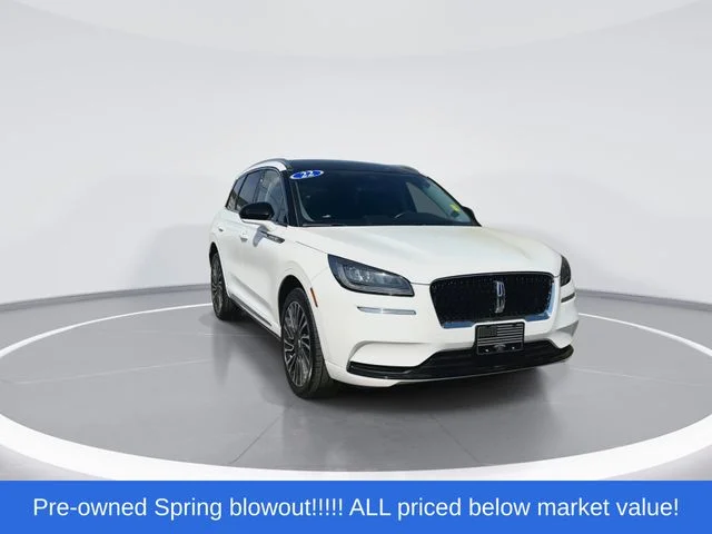 Used 2022 White Lincoln Standard image 2