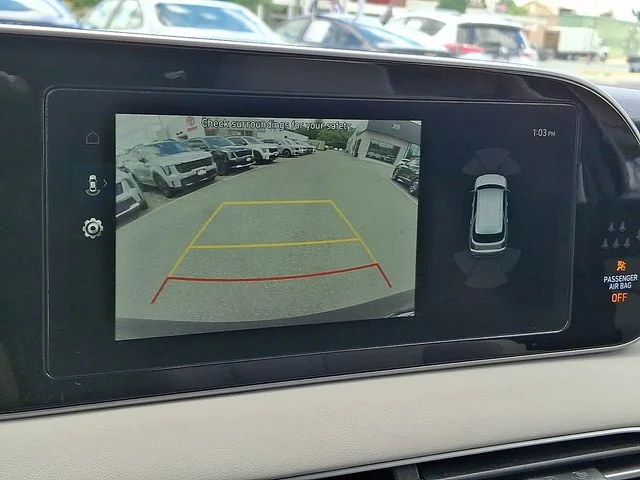 Used 2022 White Hyundai SEL image 21