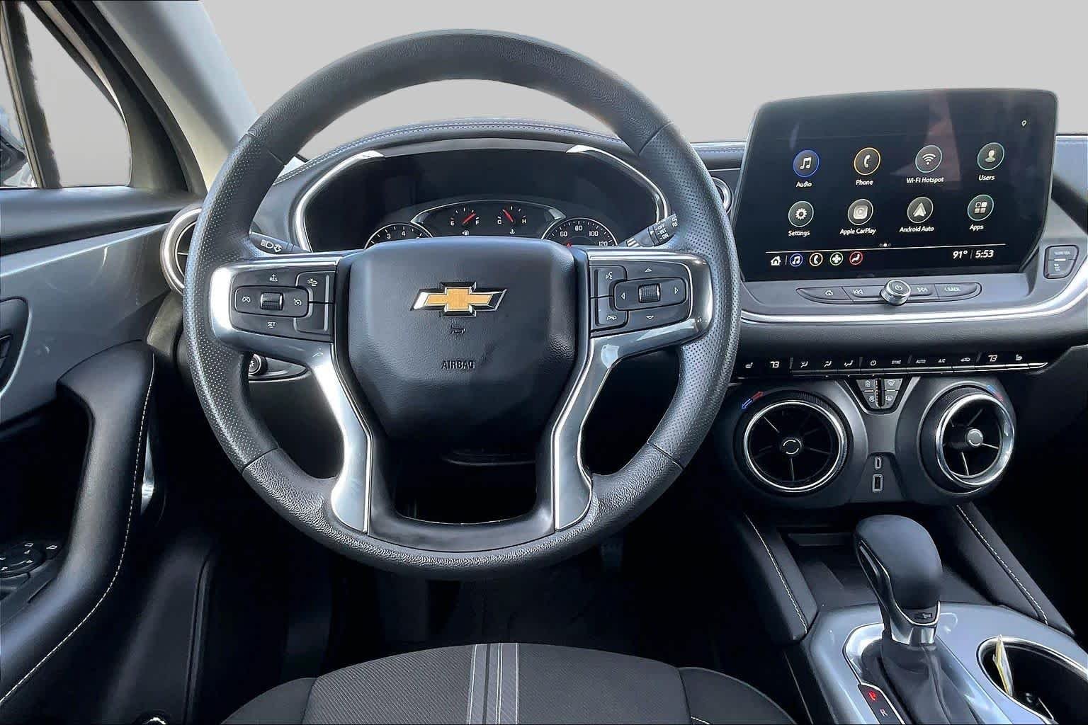 Used 2024 Summit White Chevrolet LT image 6