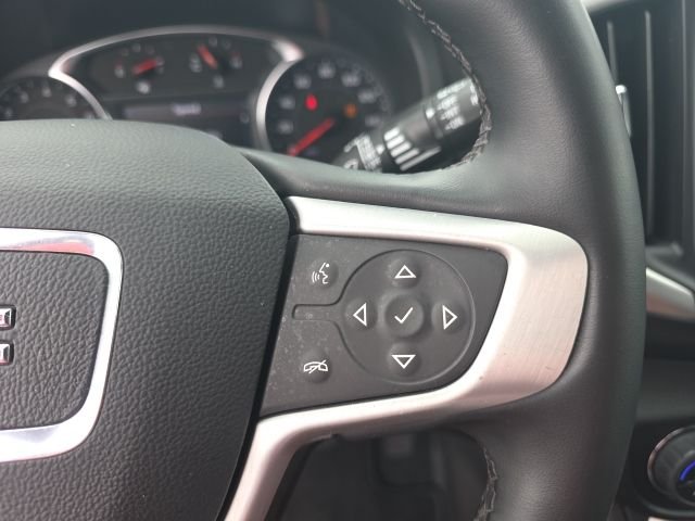Used 2023 White GMC SLT image 17