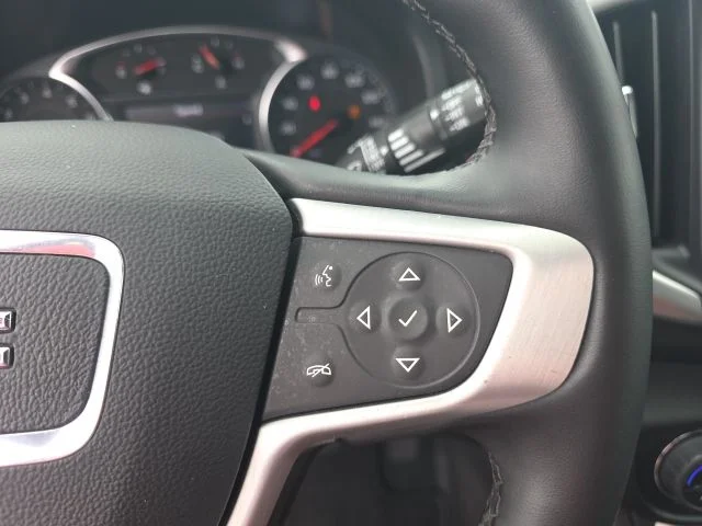 2023 GMC Terrain SLT - Photo 17