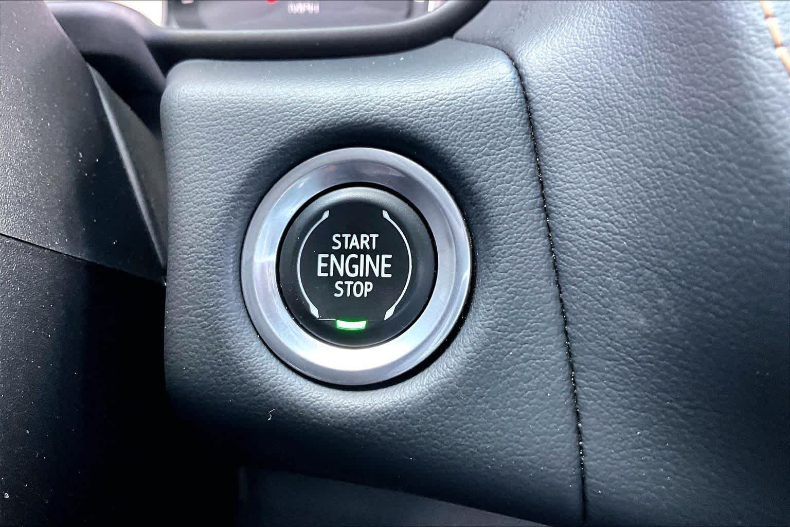 Used 2021 Onyx Black GMC AT4 image 35