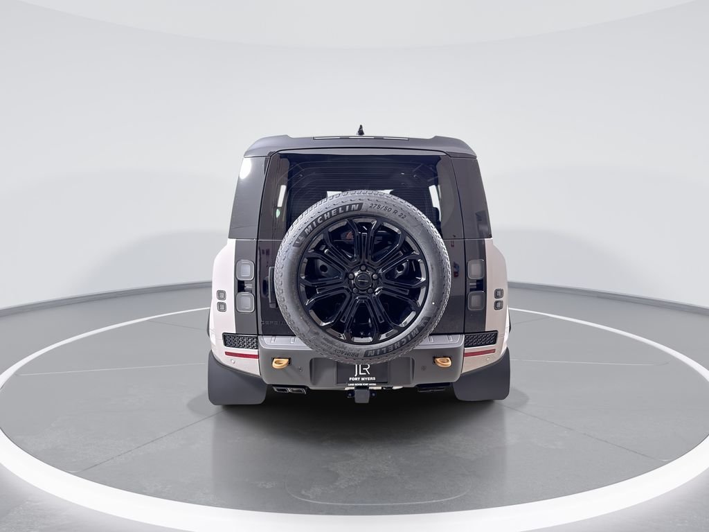 2026 Land Rover Defender OCTA - Photo 7