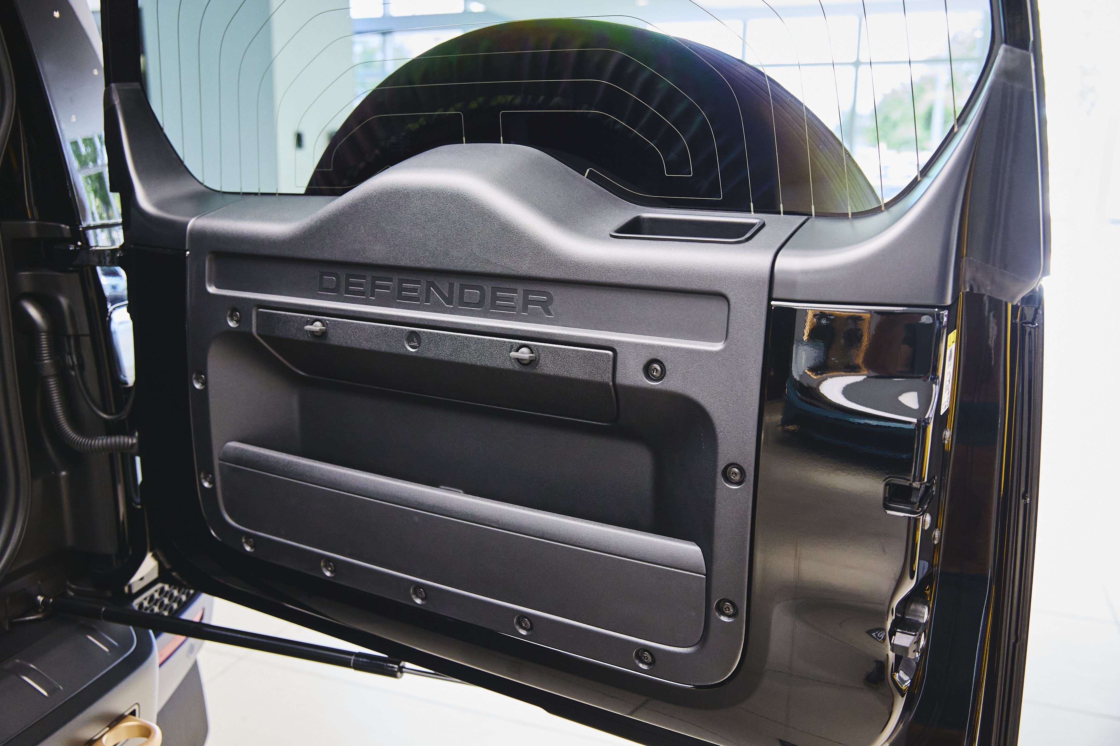 Used 2026 Sargasso Blue Premium Matte Land Rover OCTA image 17