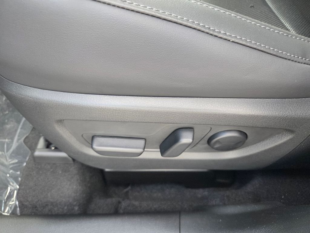 New 2026 Jet Black Mica Mazda 2.5 S Preferred AWD image 4