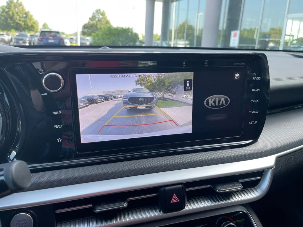 Certified Used 2021 Wolf Gray Kia GT-Line image 8