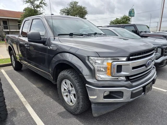 Used 2018 Magnetic Ford XLT image 1