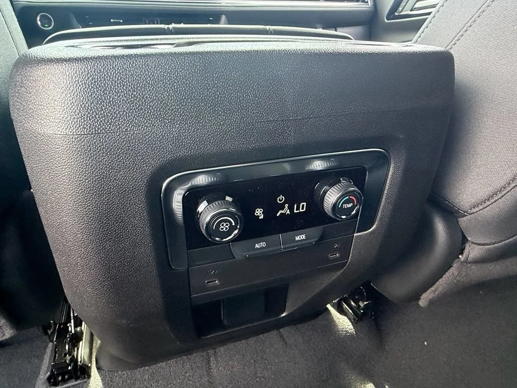 2026 Chevrolet Suburban LS - Photo 12