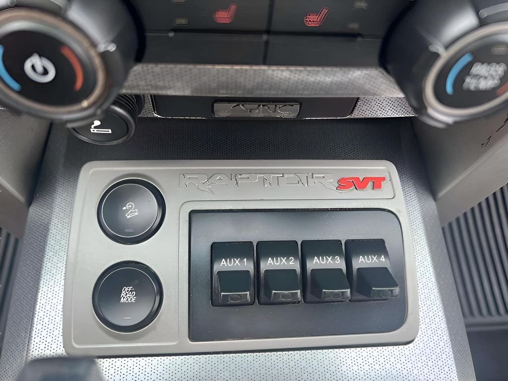 2011 Ford F-150 SVT Raptor - Photo 31