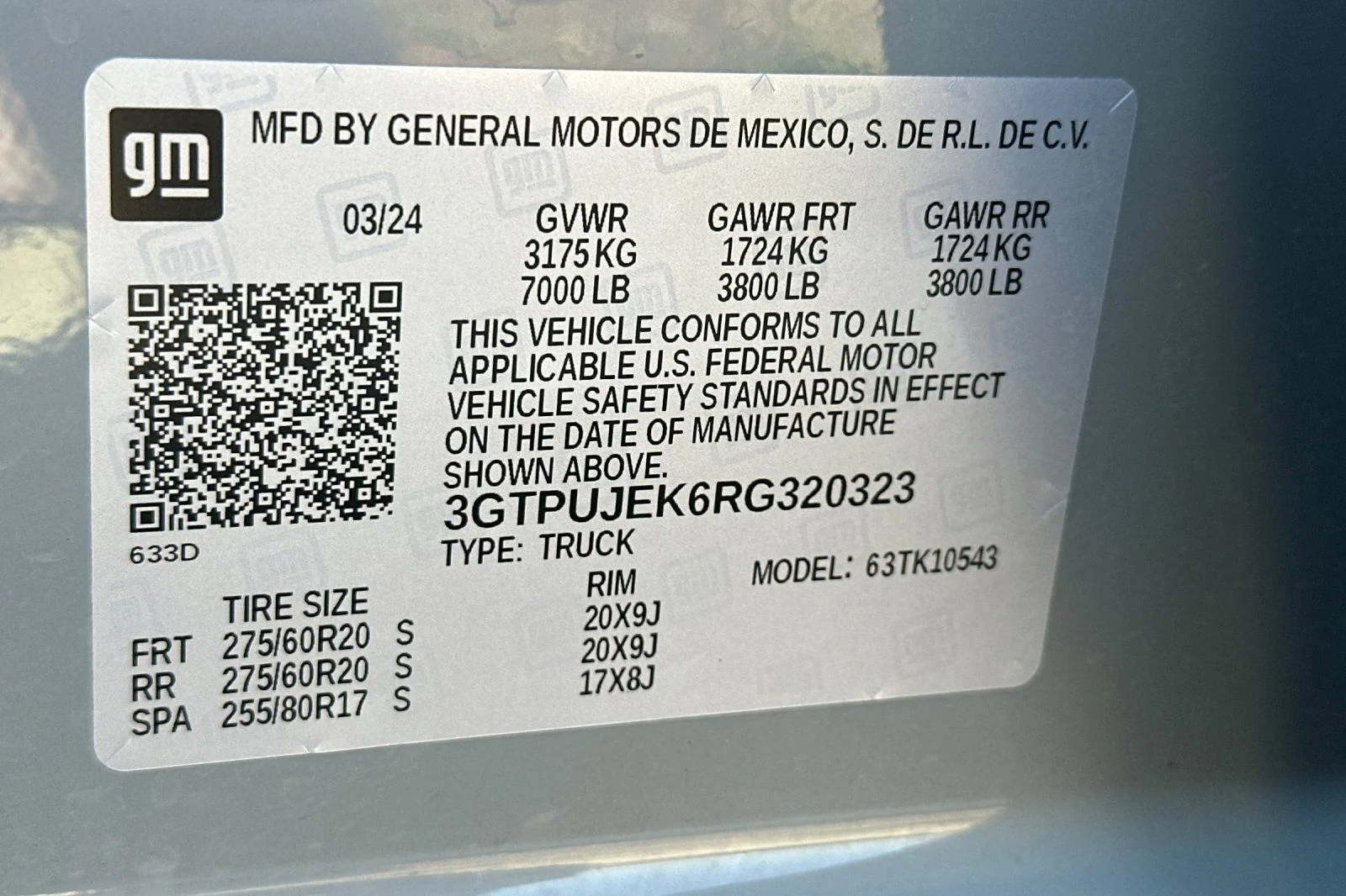 Used 2024 Gray GMC Elevation image 32