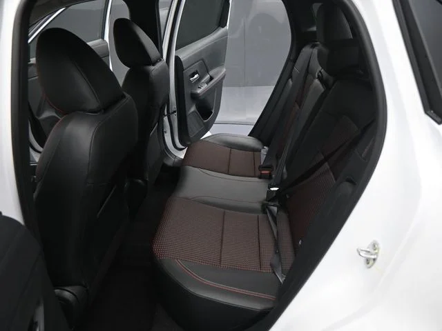 2025 Nissan Kicks SR - Photo 15