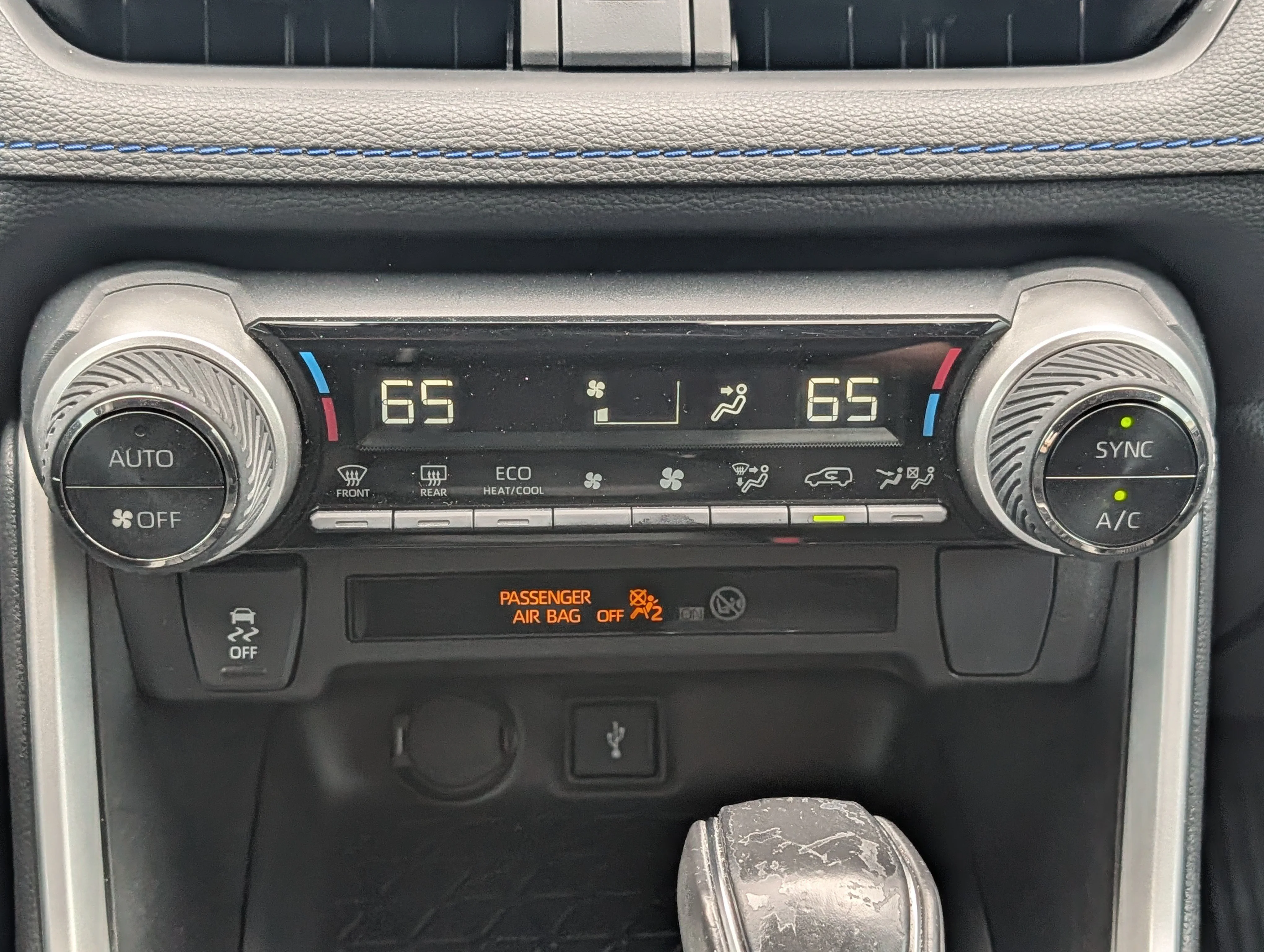 Used 2022 Magnetic Gray Metallic Toyota Hybrid SE image 30