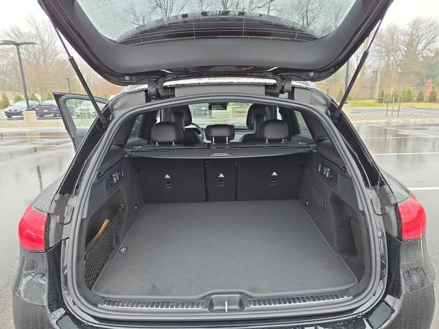 New 2026 Black Mercedes-Benz GLC300 image 28