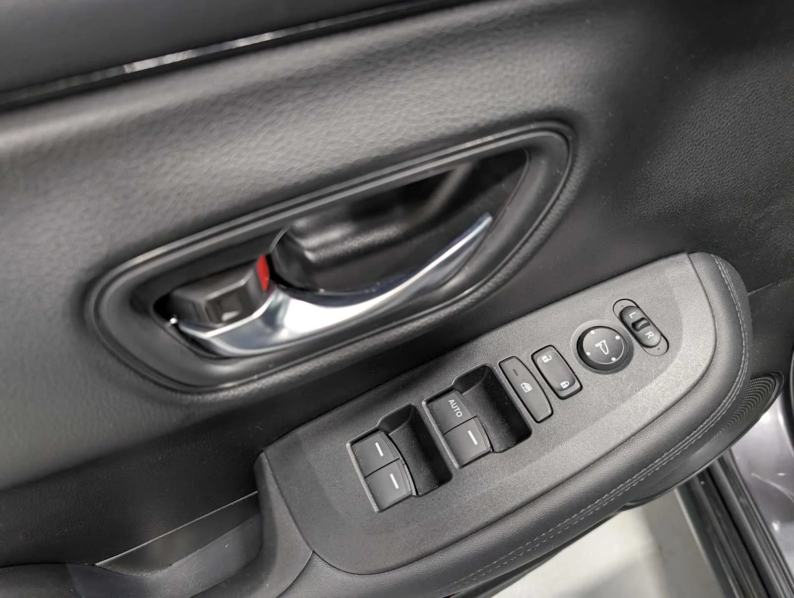 2023 Honda HR-V LX - Photo 35