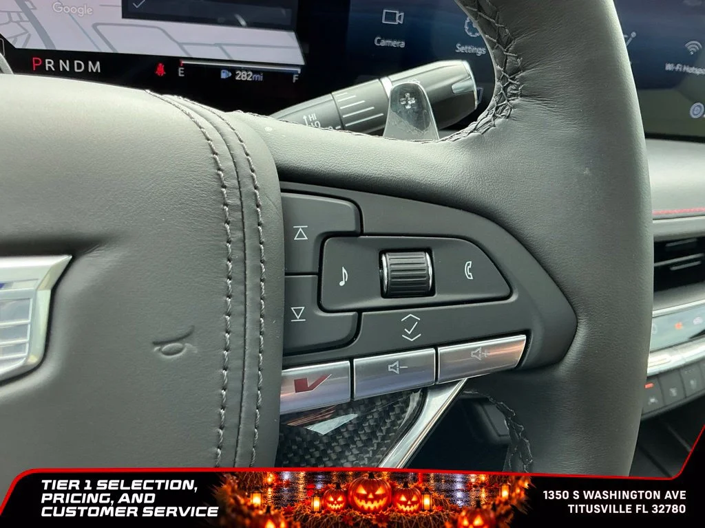Used 2025 Coastal Blue Metallic Cadillac V-Series image 33