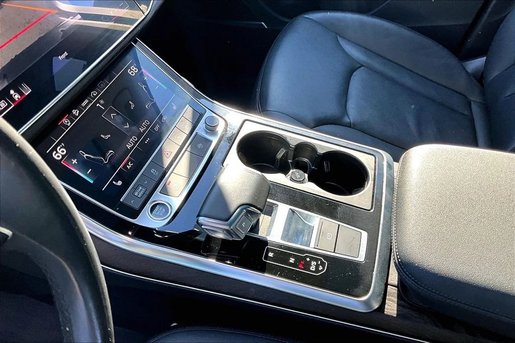 Used 2022  Audi 55 Premium Plus image 17