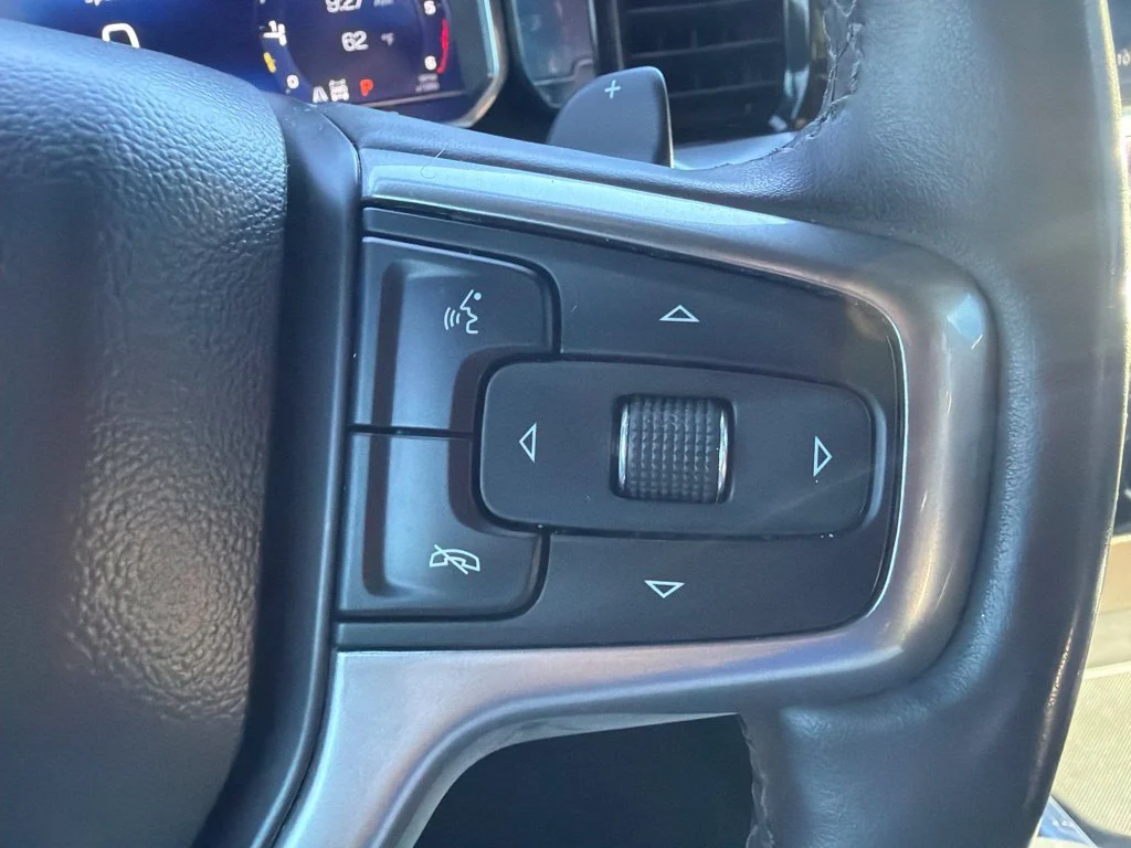Used 2024 Iridescent Pearl Tricoat Chevrolet LTZ image 13