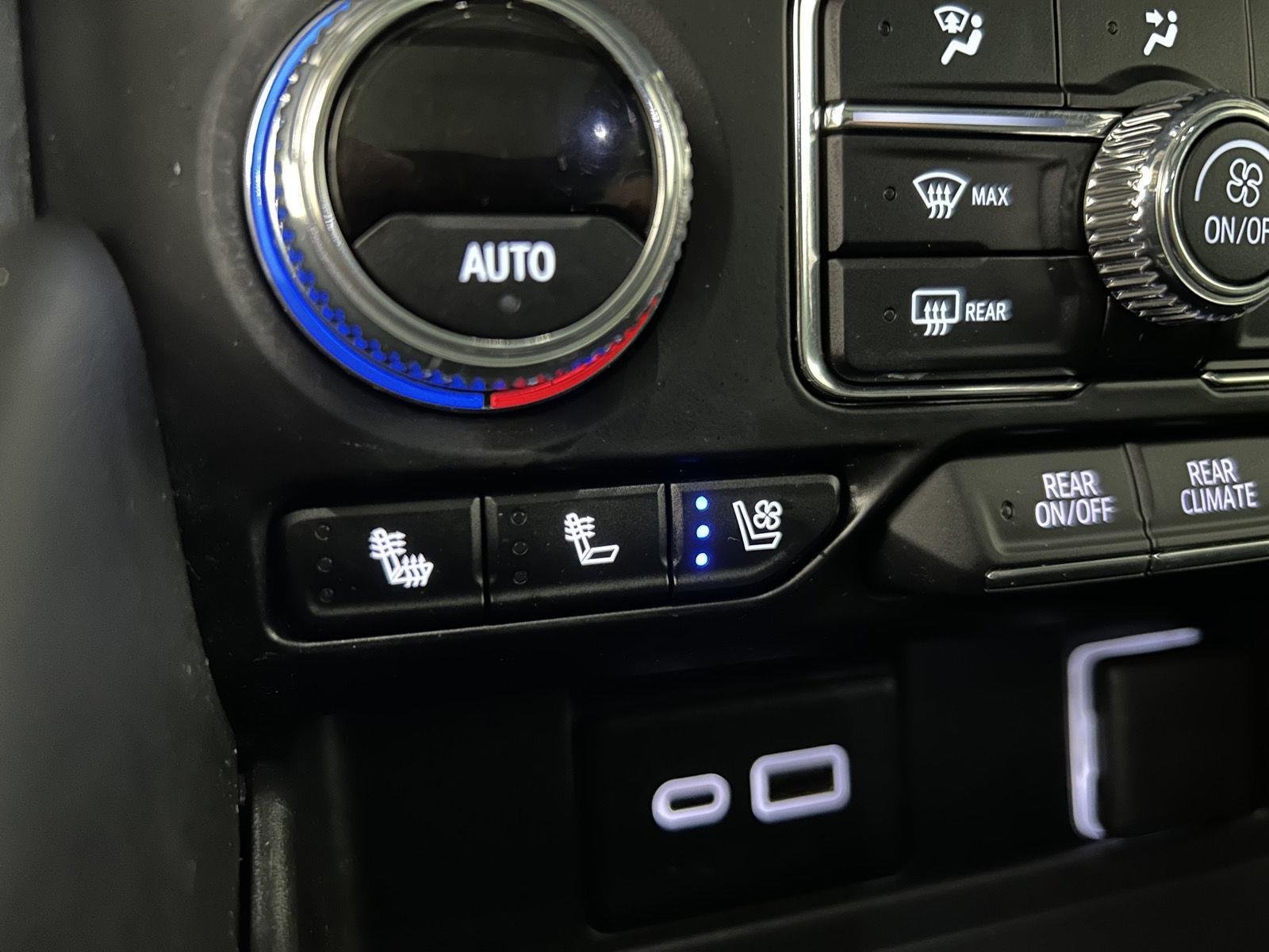Used 2023 Onyx Black GMC SLT image 31