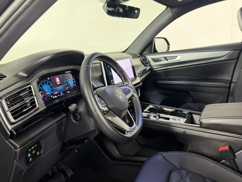 Used 2026 Black Volkswagen SE w/Technology image 18